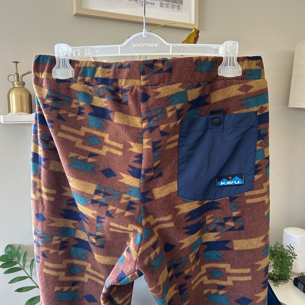 KAVU Men's Fleece Patterned Pants - Brown and Blue
